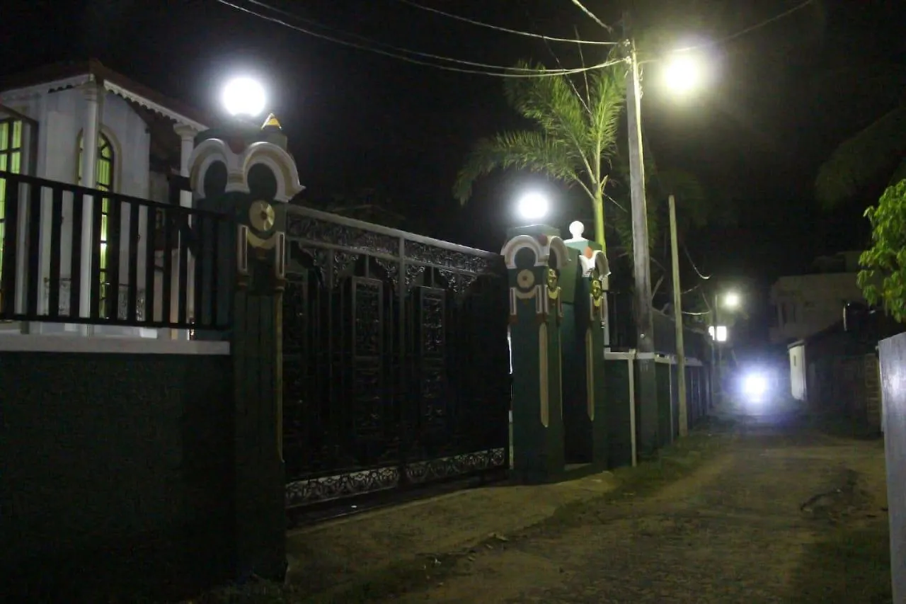 לינה וארוחת בוקר נגומבו Calvin'S Villa